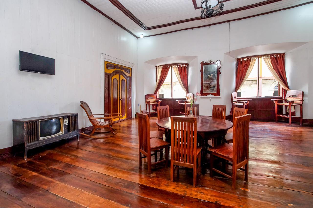 Zen Rooms Calle Crisologo วีกัน ภายนอก รูปภาพ
