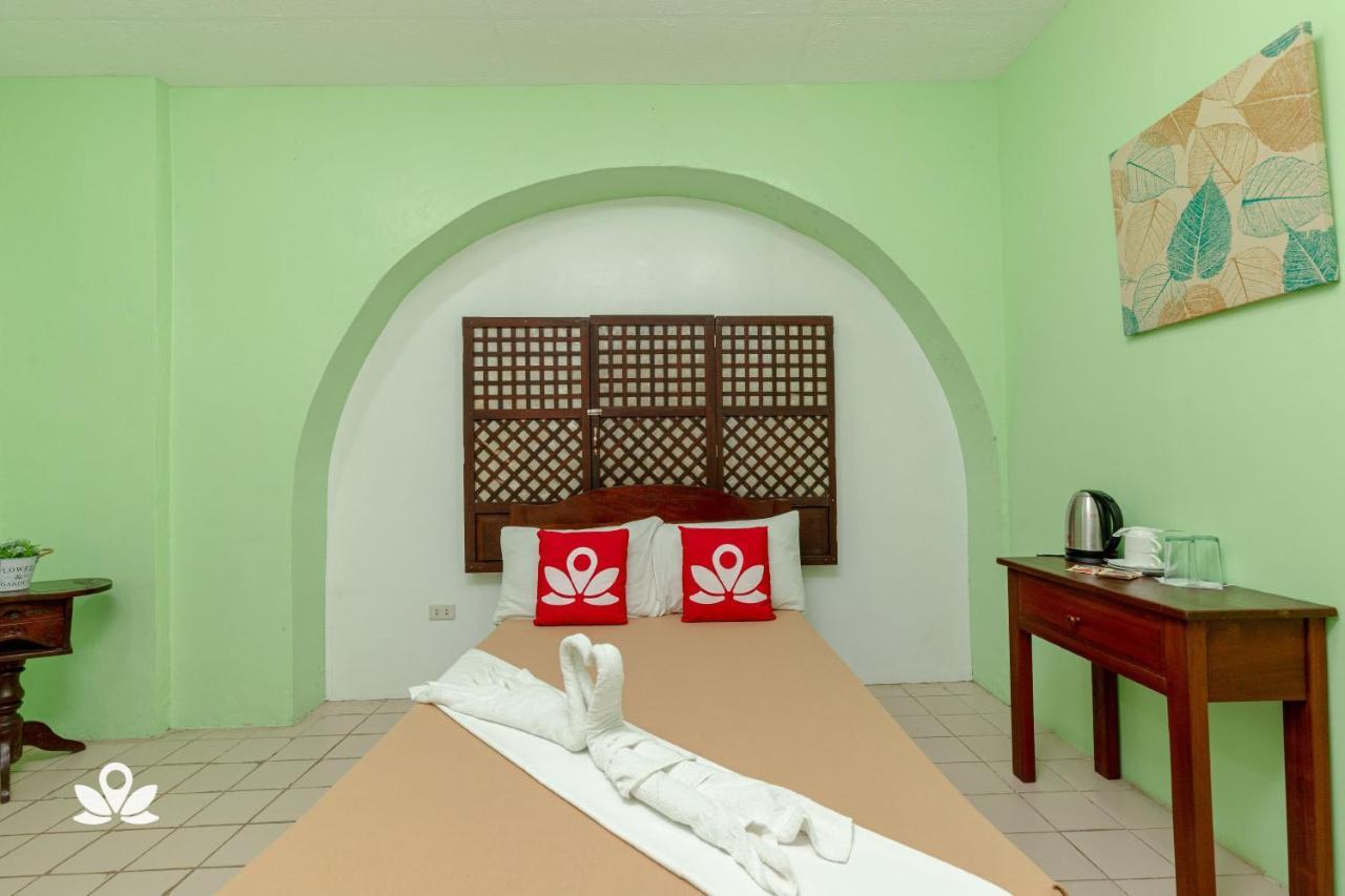 Zen Rooms Calle Crisologo วีกัน ภายนอก รูปภาพ