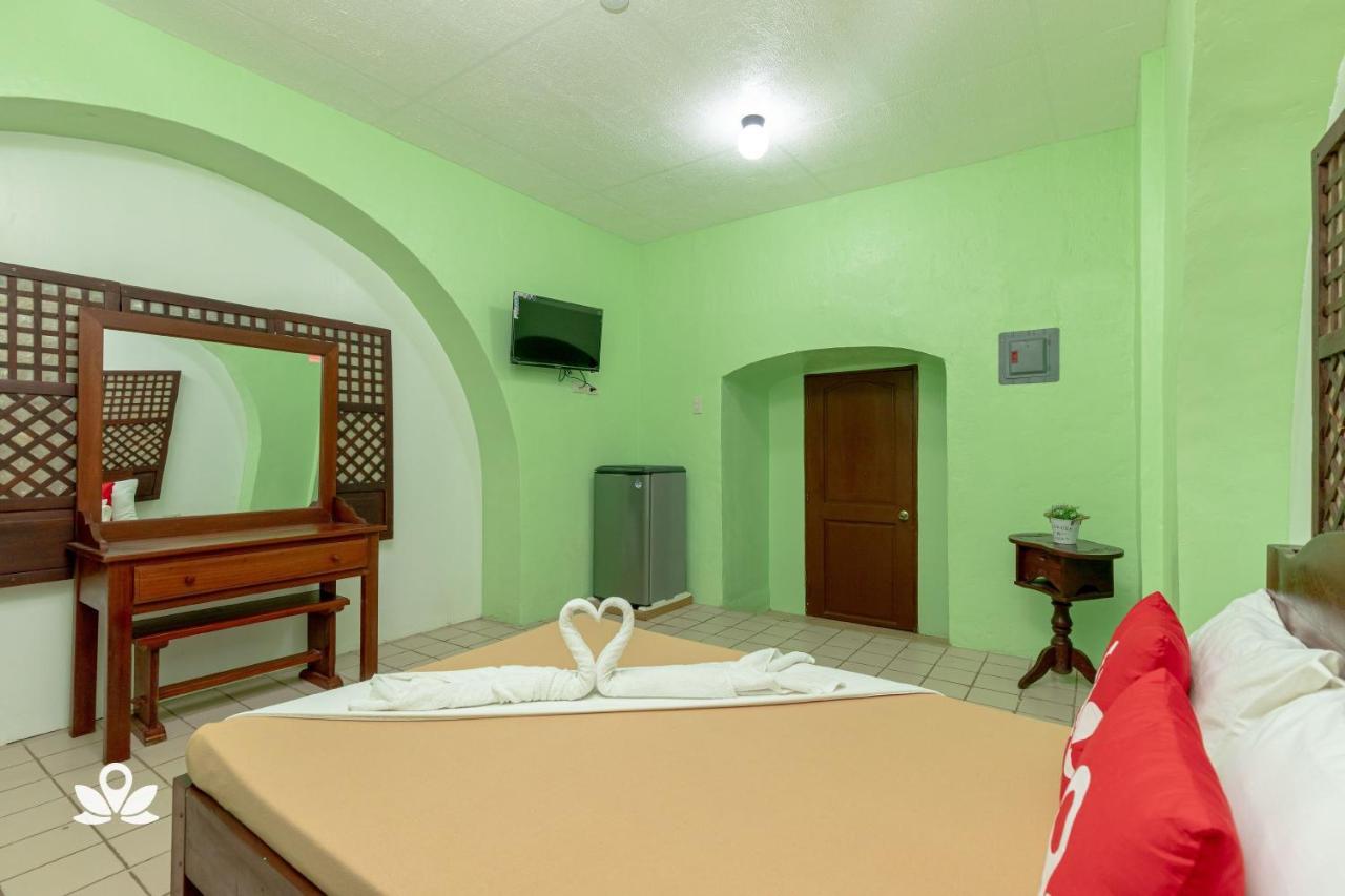 Zen Rooms Calle Crisologo วีกัน ภายนอก รูปภาพ