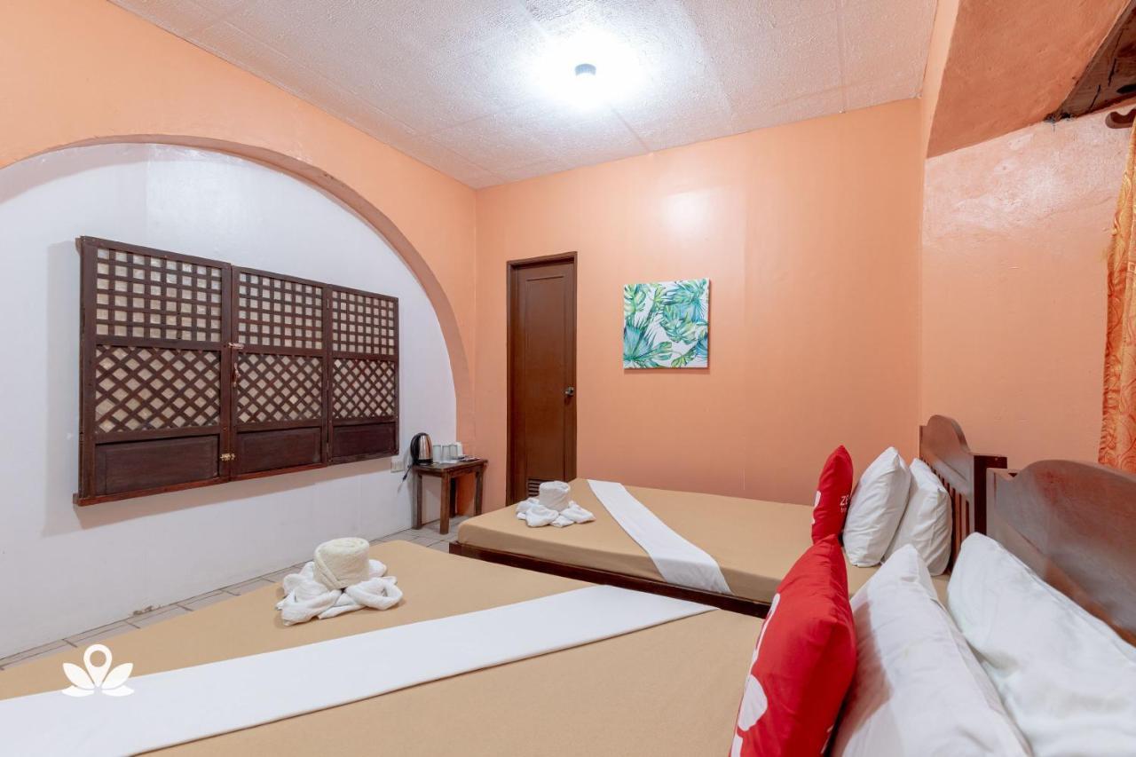 Zen Rooms Calle Crisologo วีกัน ภายนอก รูปภาพ